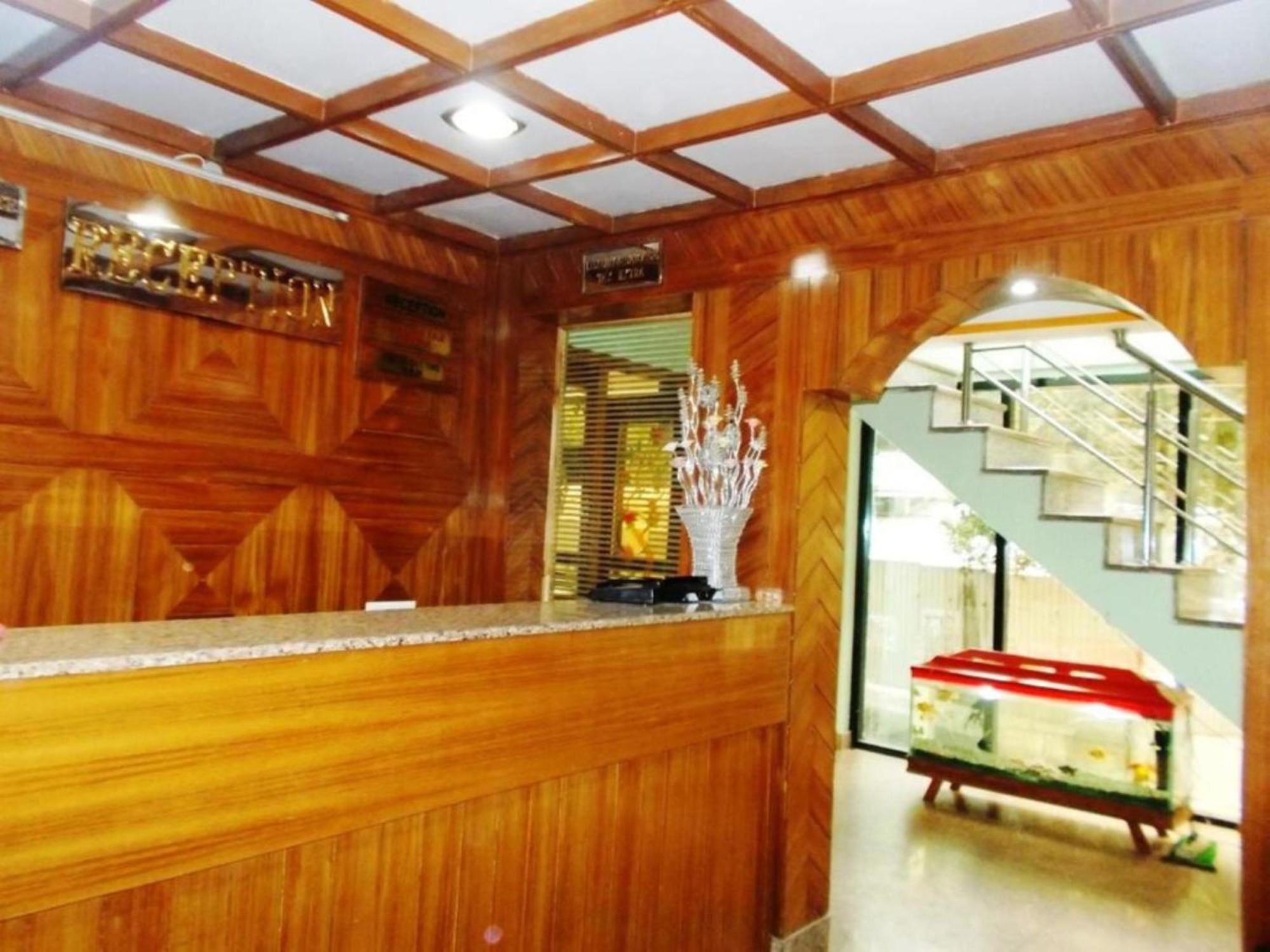 Moon Hotel Mallital, Near Nainital High Court Экстерьер фото